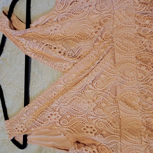 Pink Le Chateau Dress - Picture 2 of 7